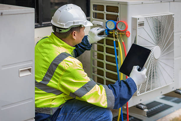 Professional Hvac technician working in Mentone, CA